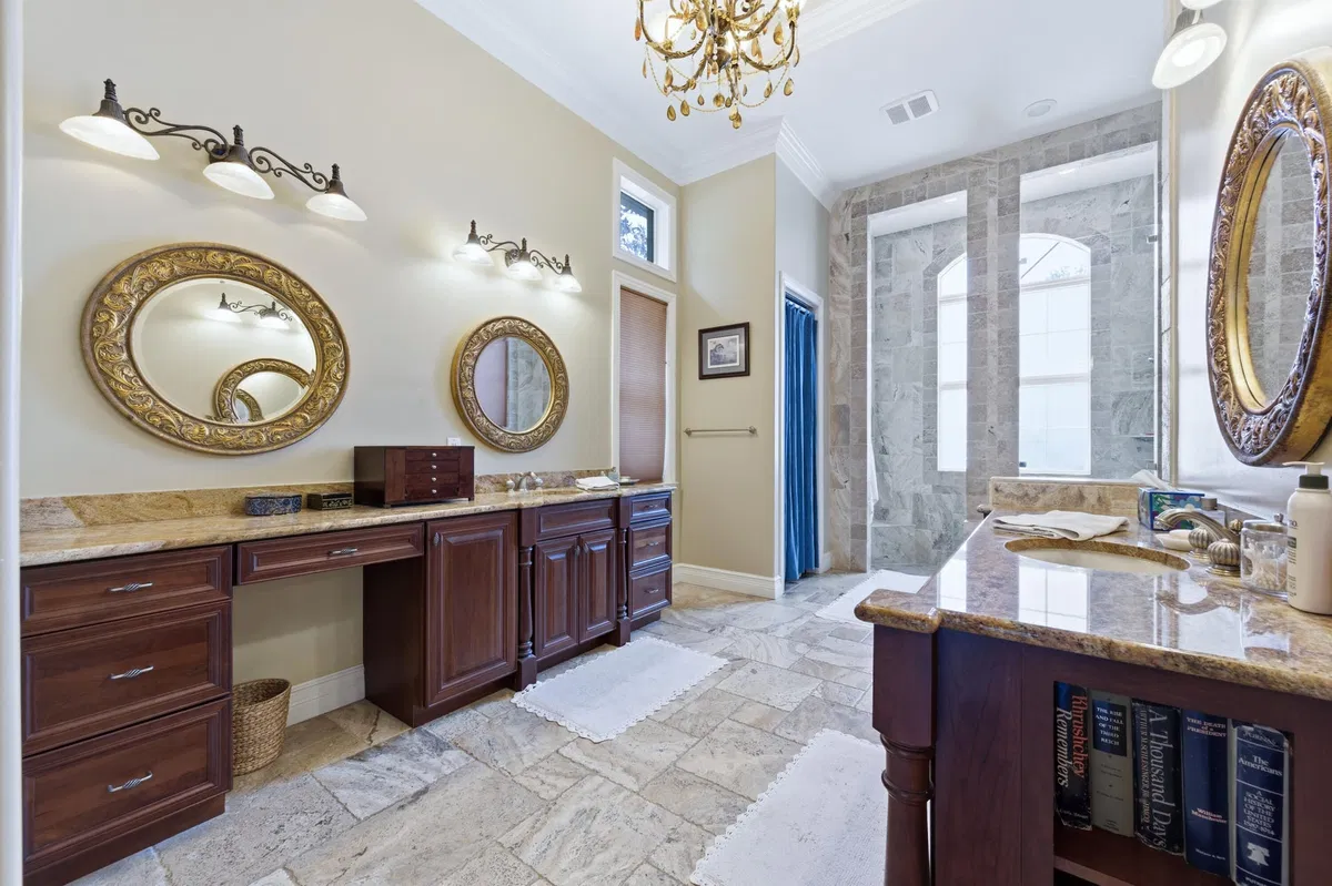  Residence photo 25