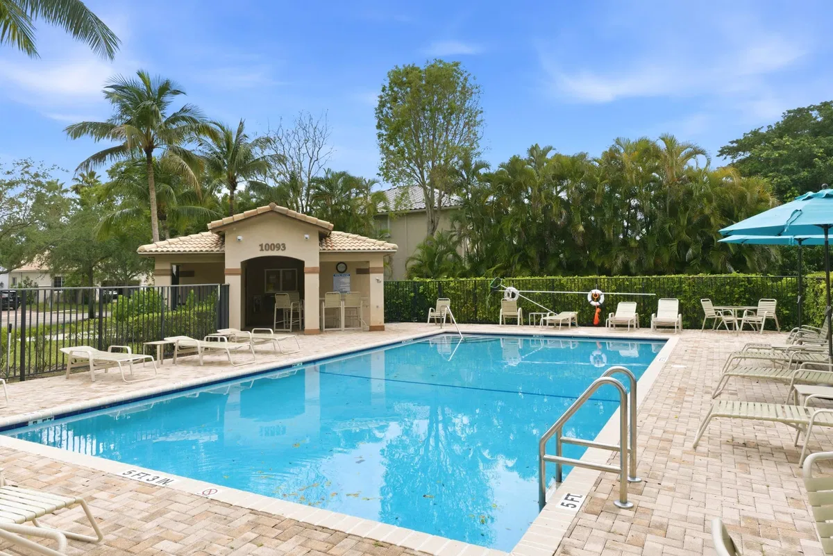 Residence photo 4