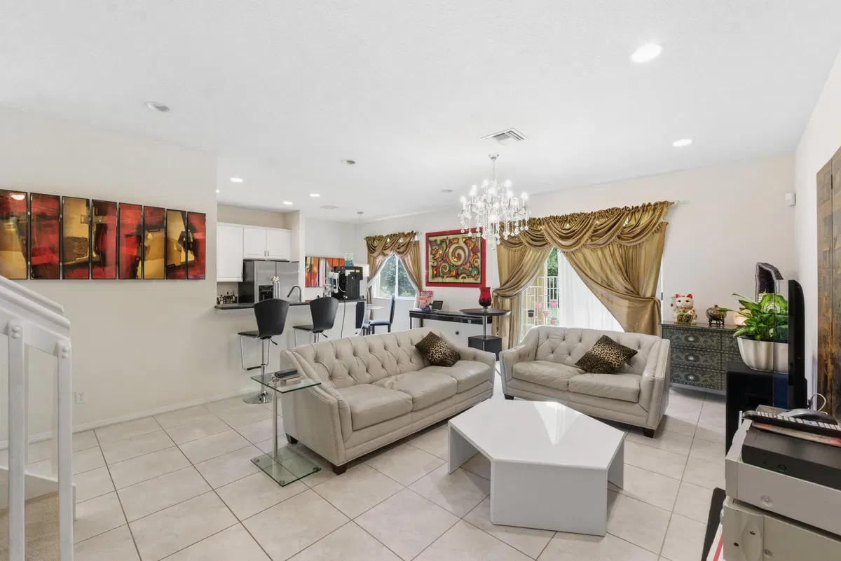 Residence photo 10