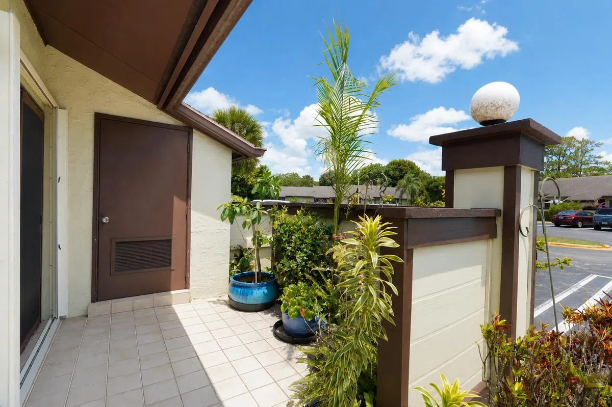 Residence photo 4