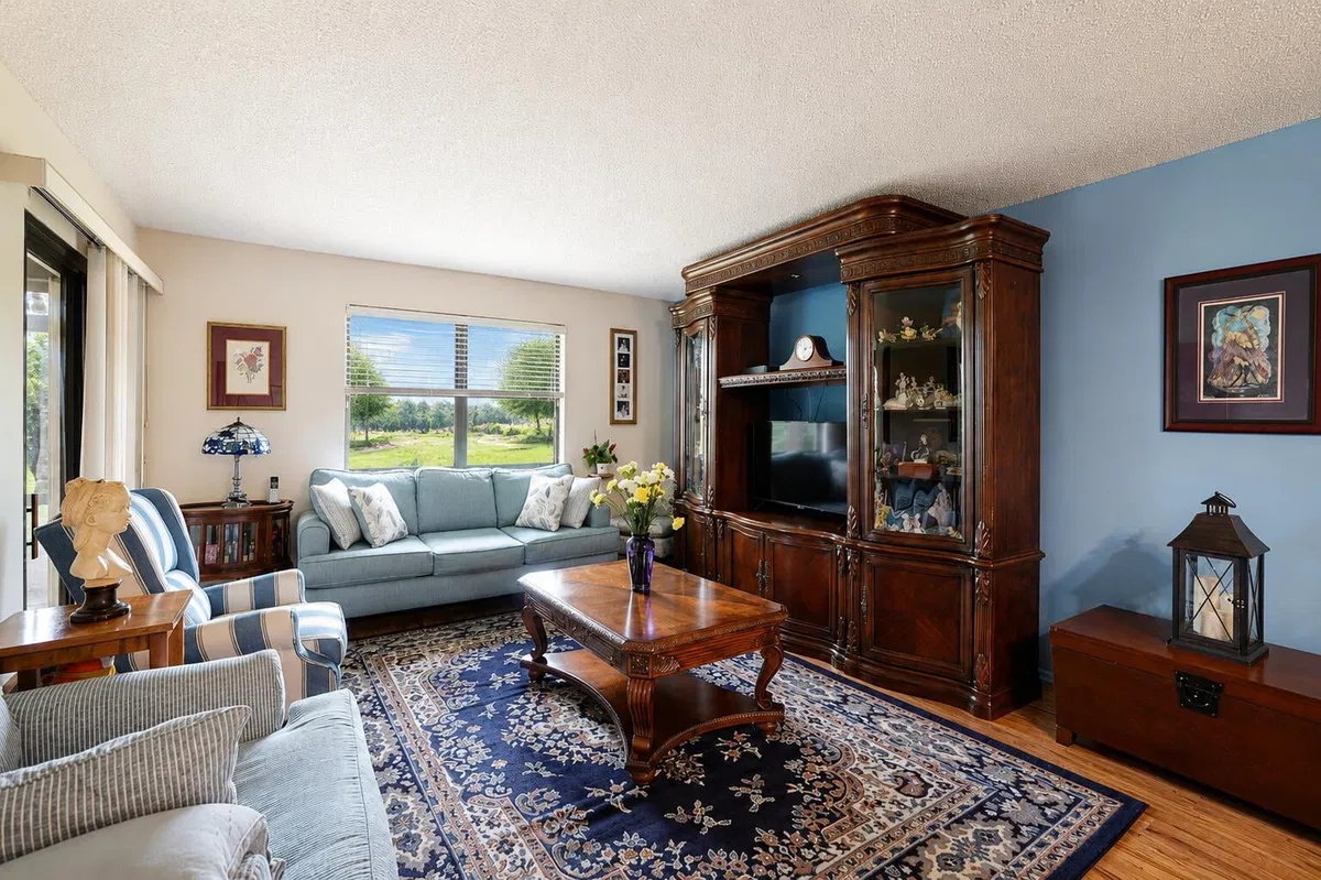 Residence photo 22