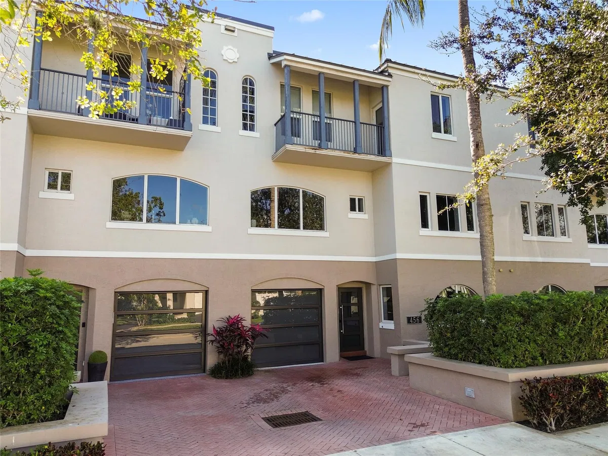 Residence photo 4