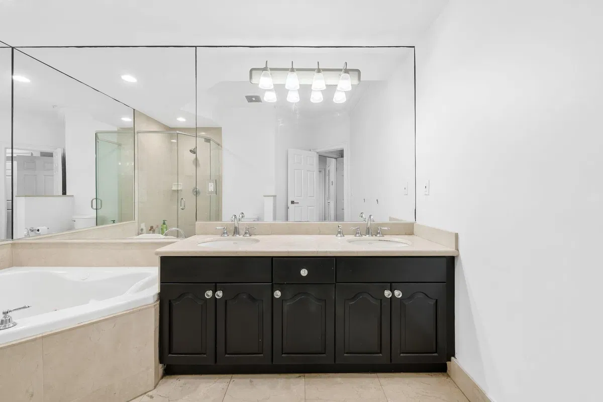Residence photo 28