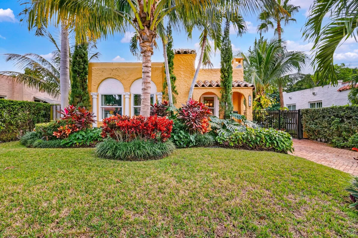 SoSo West Palm Beach Residence
