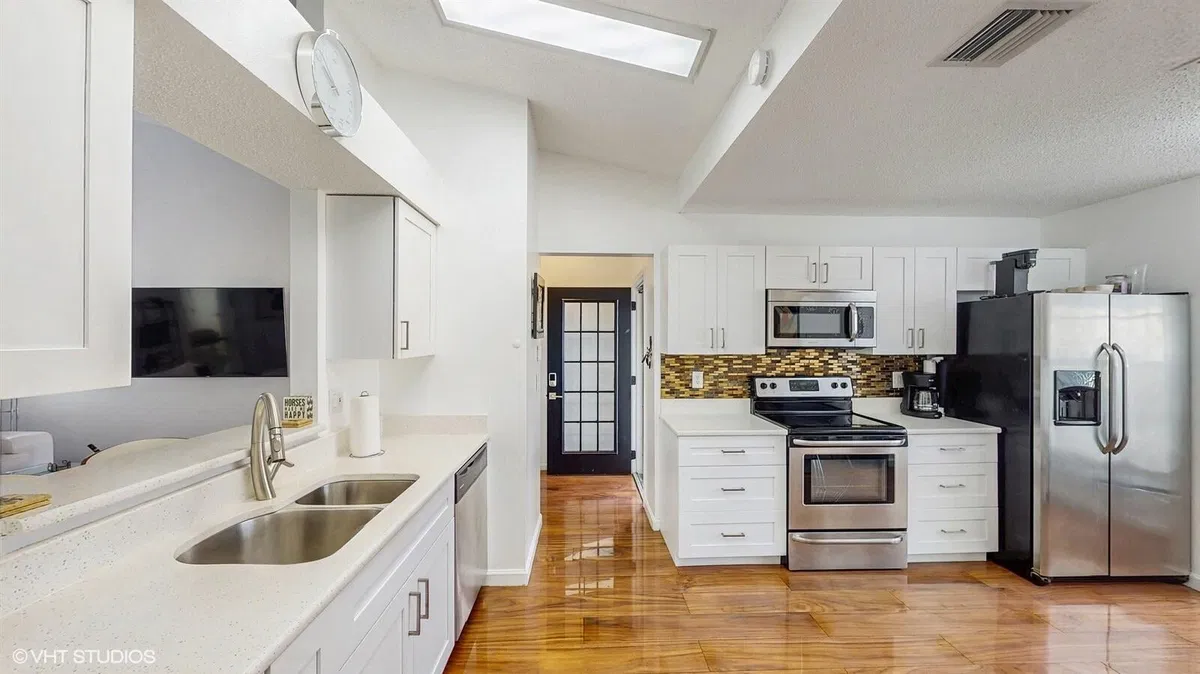 Residence photo 10