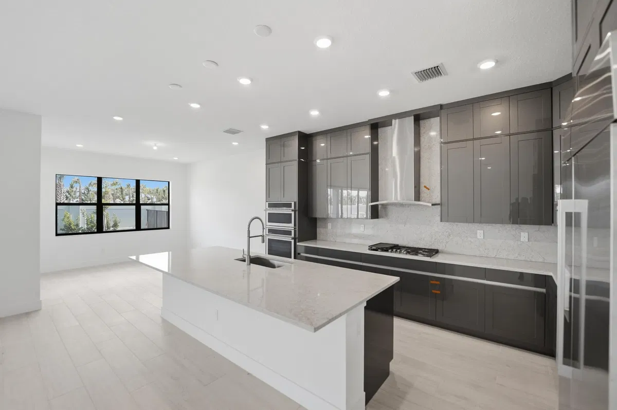 Whitmore Estates Residence photo 7