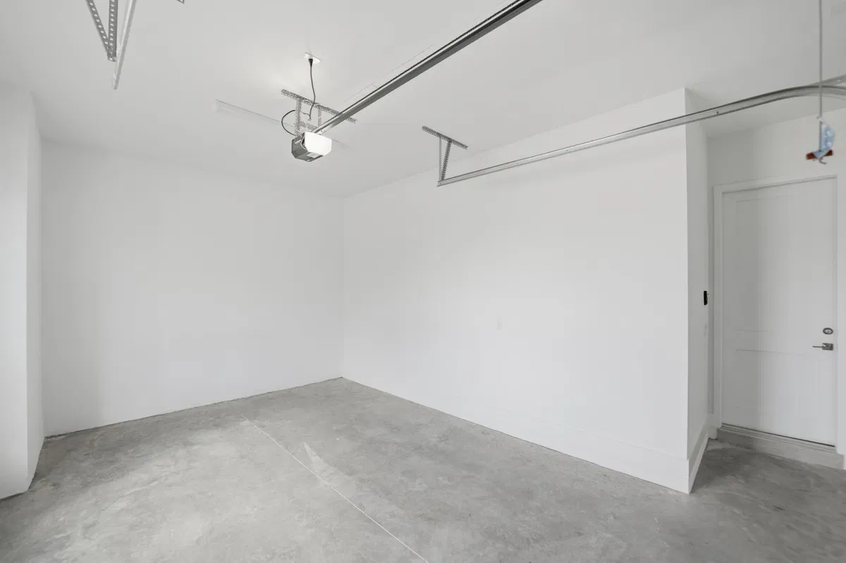 Whitmore Estates Residence photo 16
