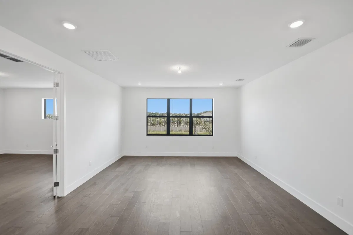 Whitmore Estates Residence photo 34