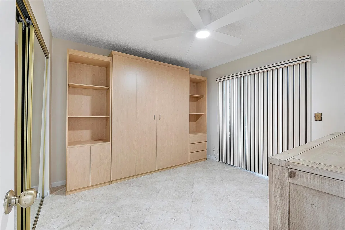 Residence photo 25