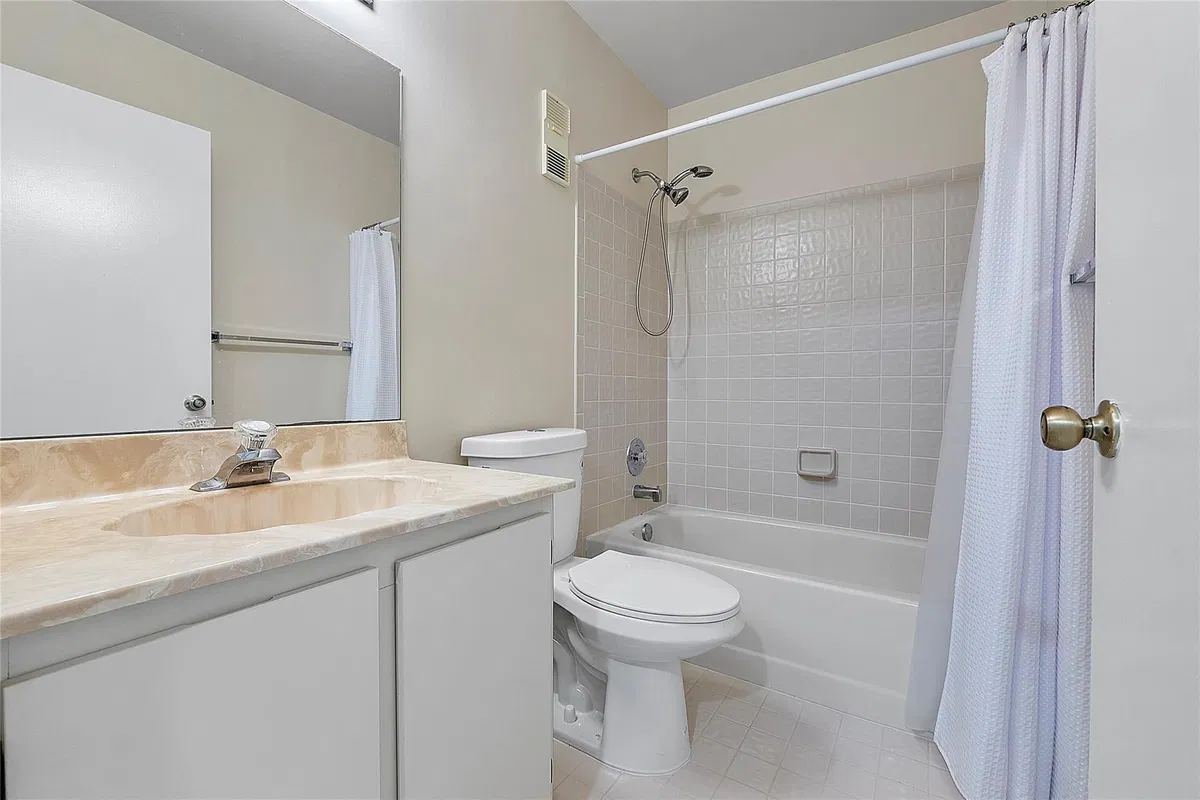 Residence photo 28