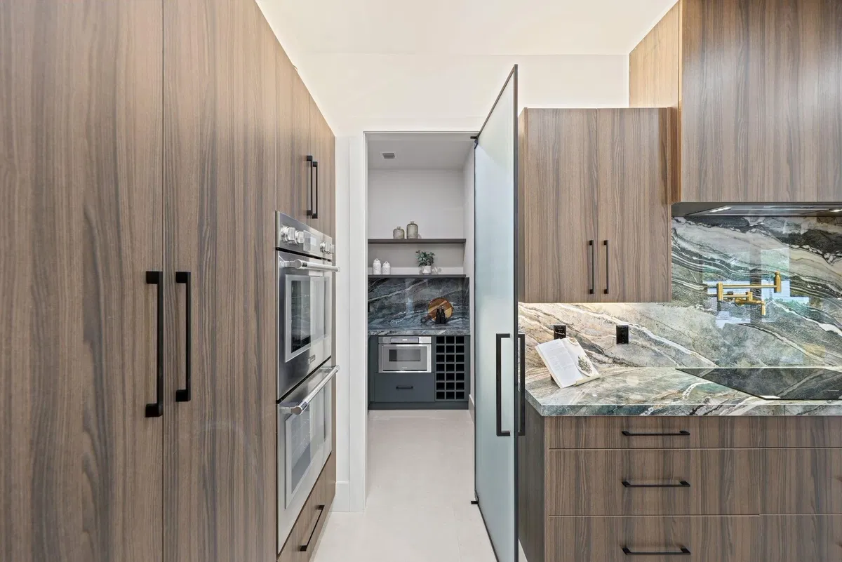 Palm Beach Isles Residence photo 34