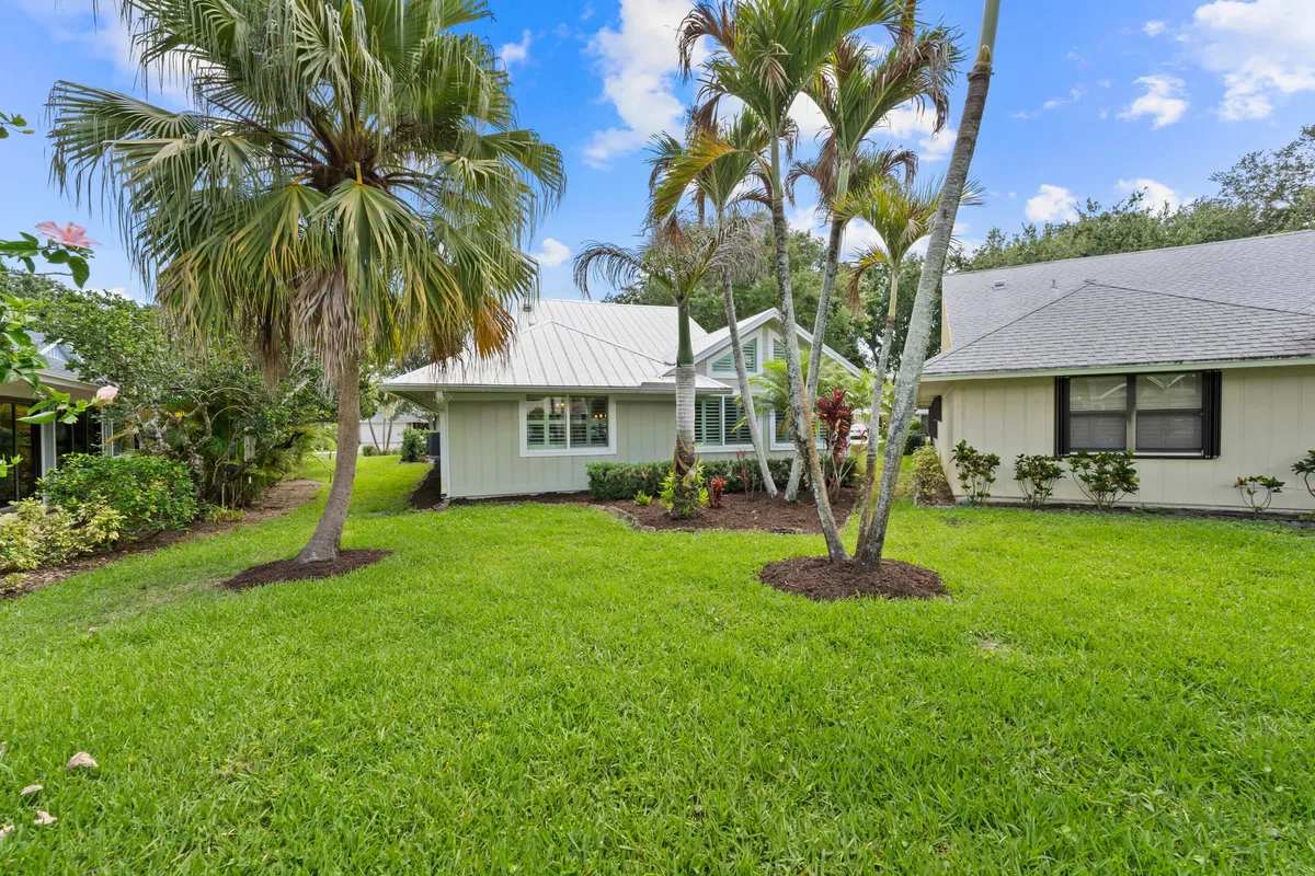 Residence photo 25