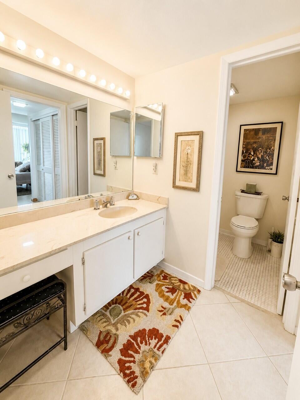 Unit 404 photo 13