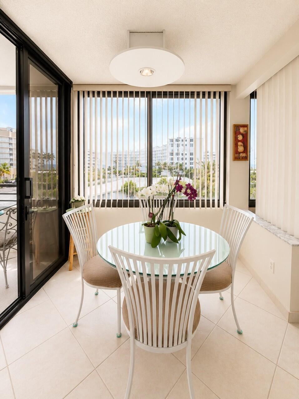Unit 404 photo 16