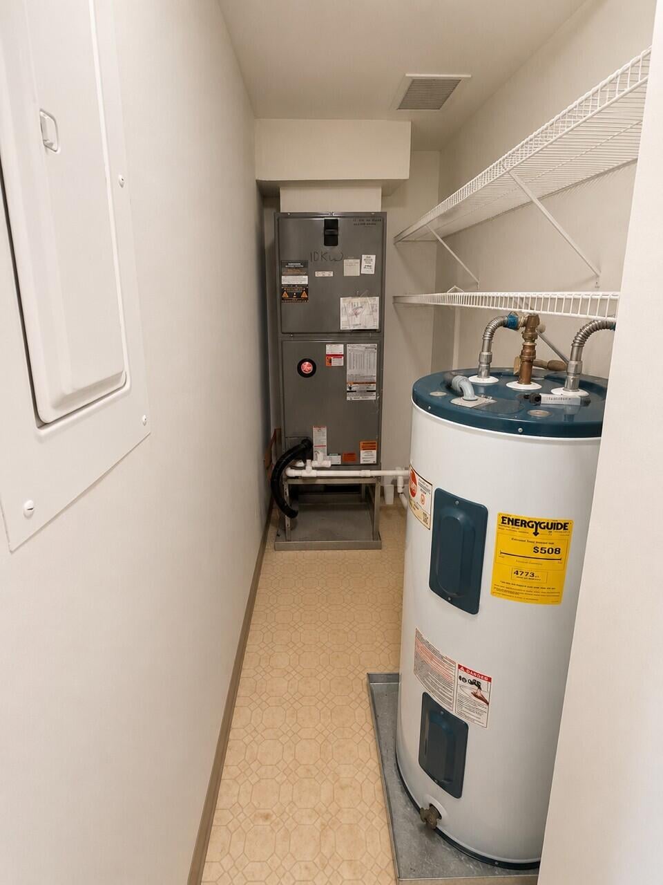 Unit 404 photo 25