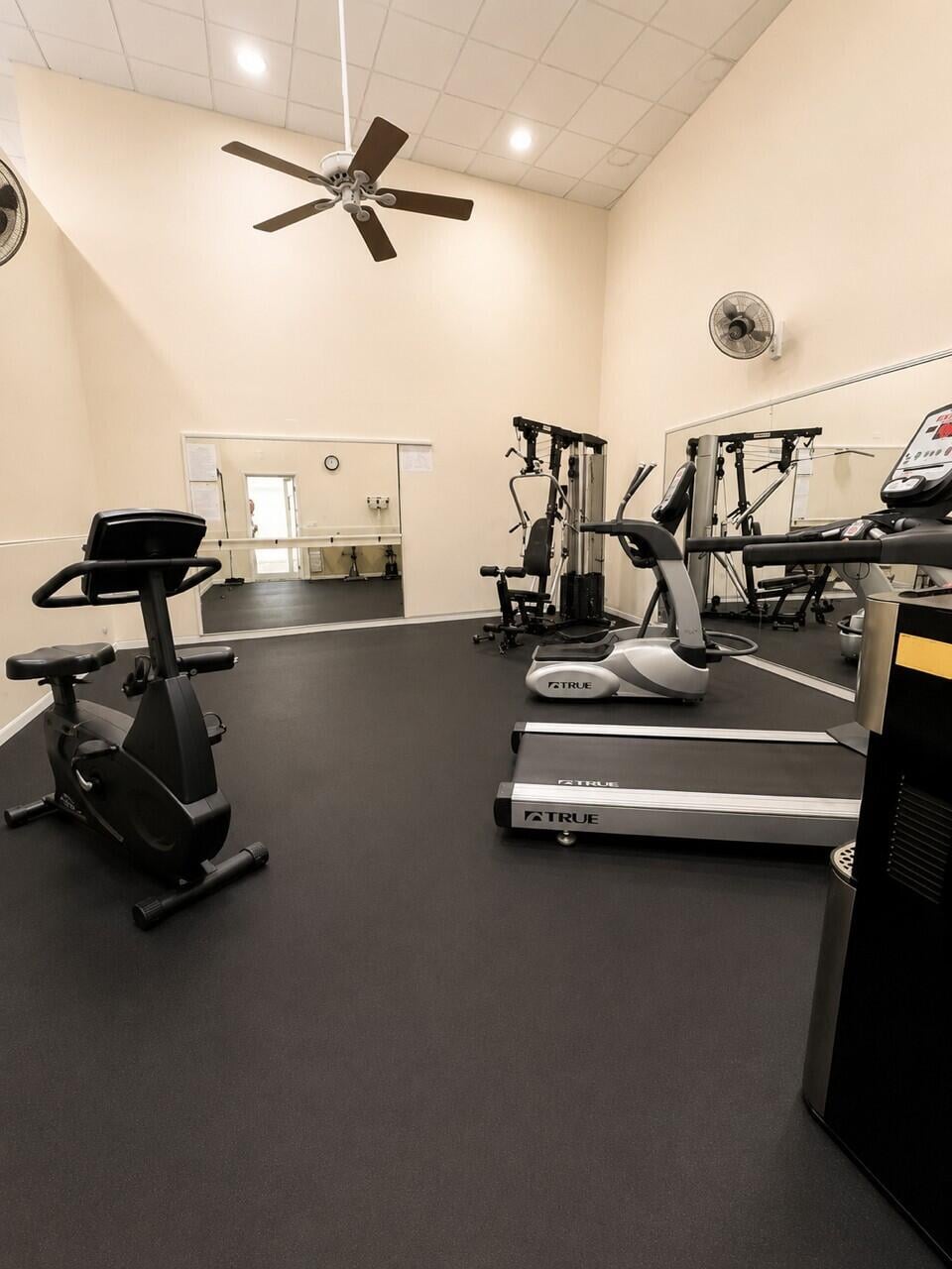 Unit 404 photo 31