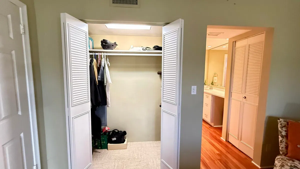 Unit 214 photo 22