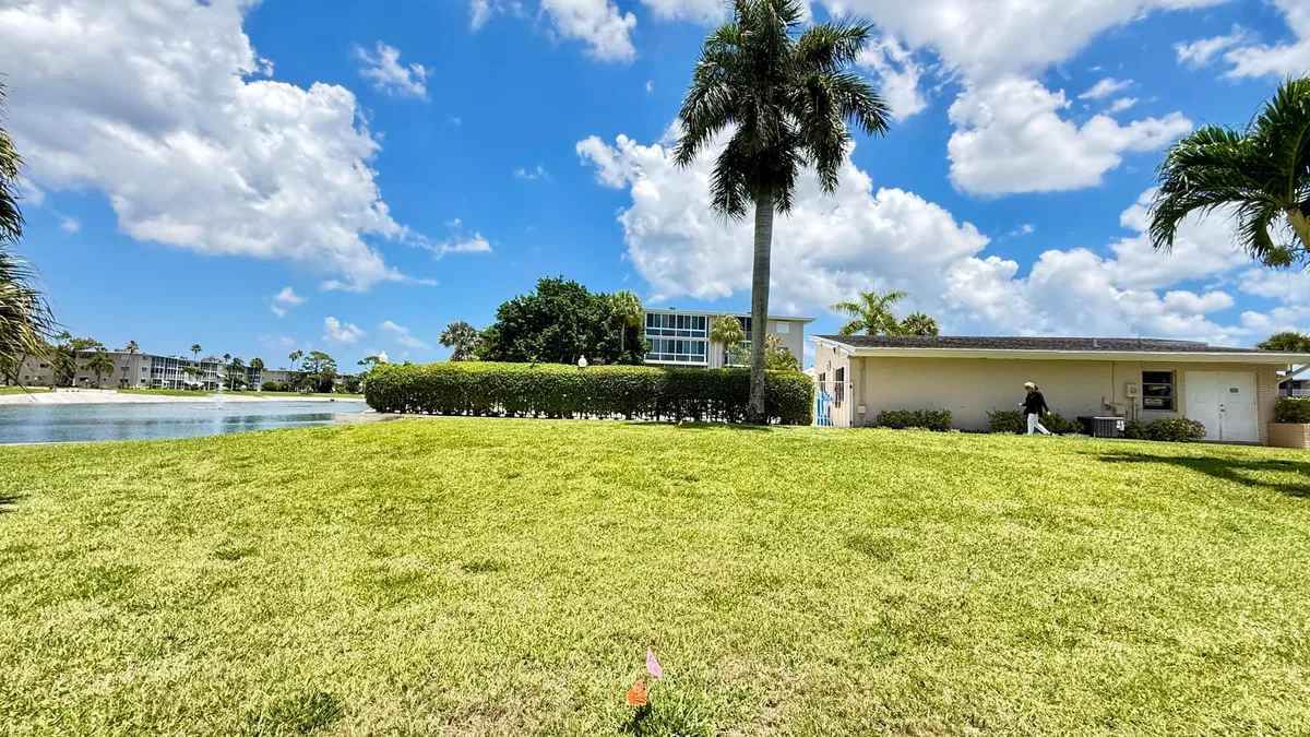 Unit 214 photo 37