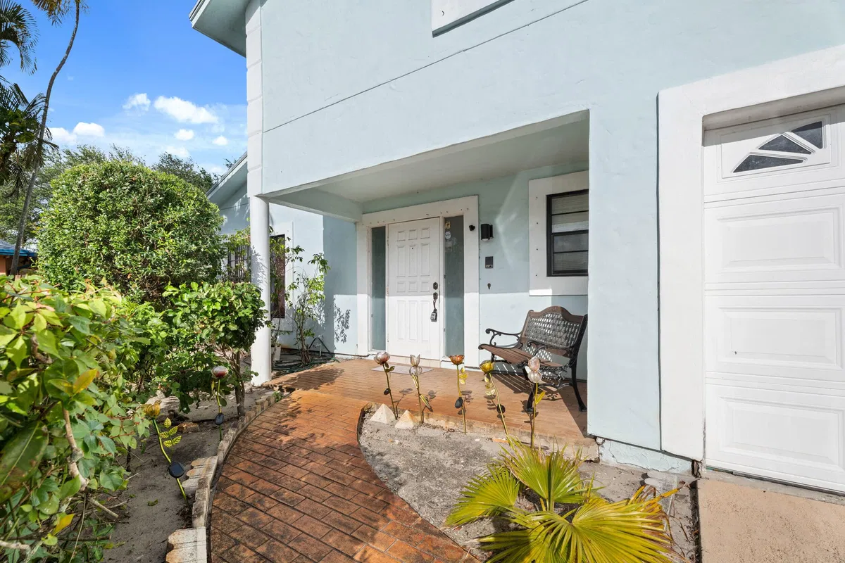 Residence photo 4