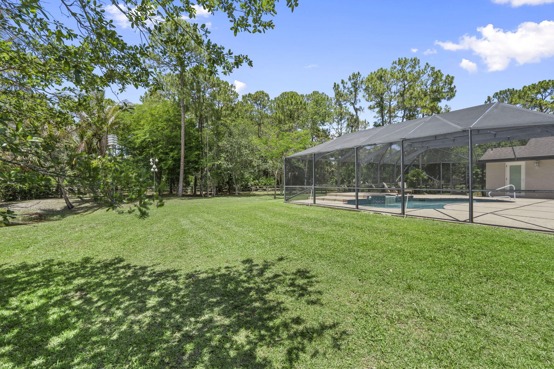 Residence photo 43