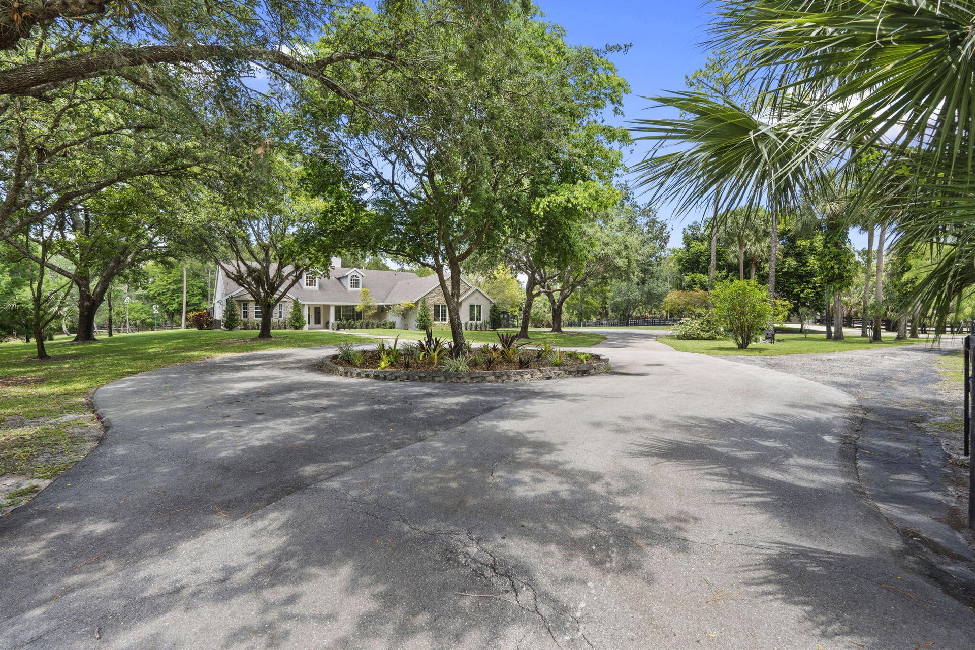 Residence photo 46