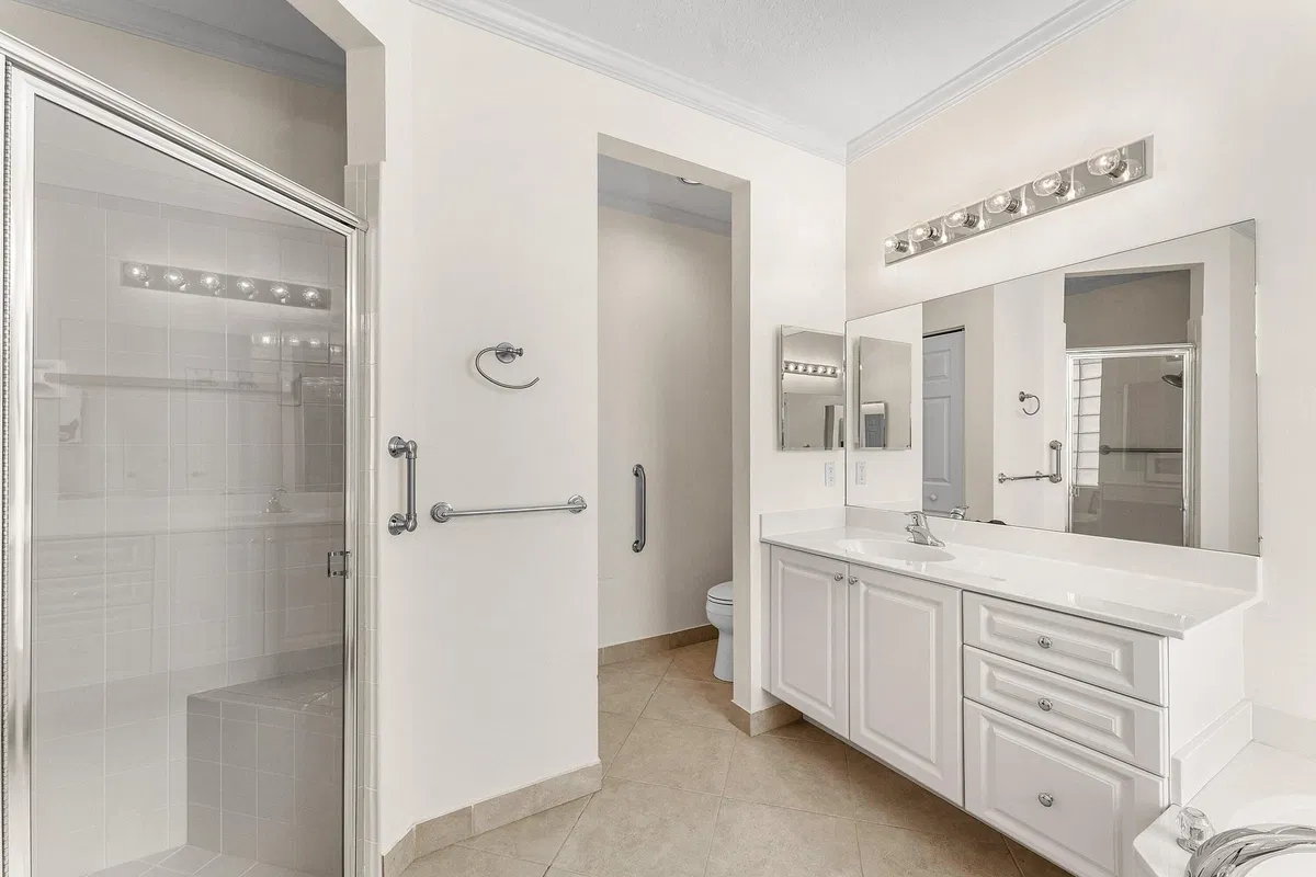 Residence photo 19