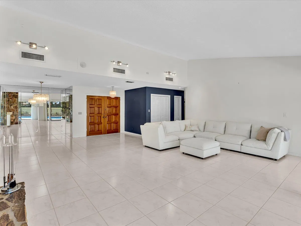  Residence photo 7