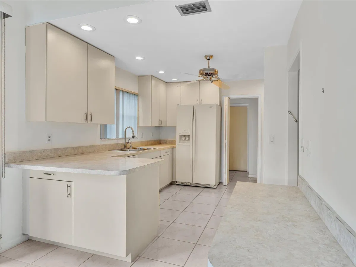  Residence photo 10