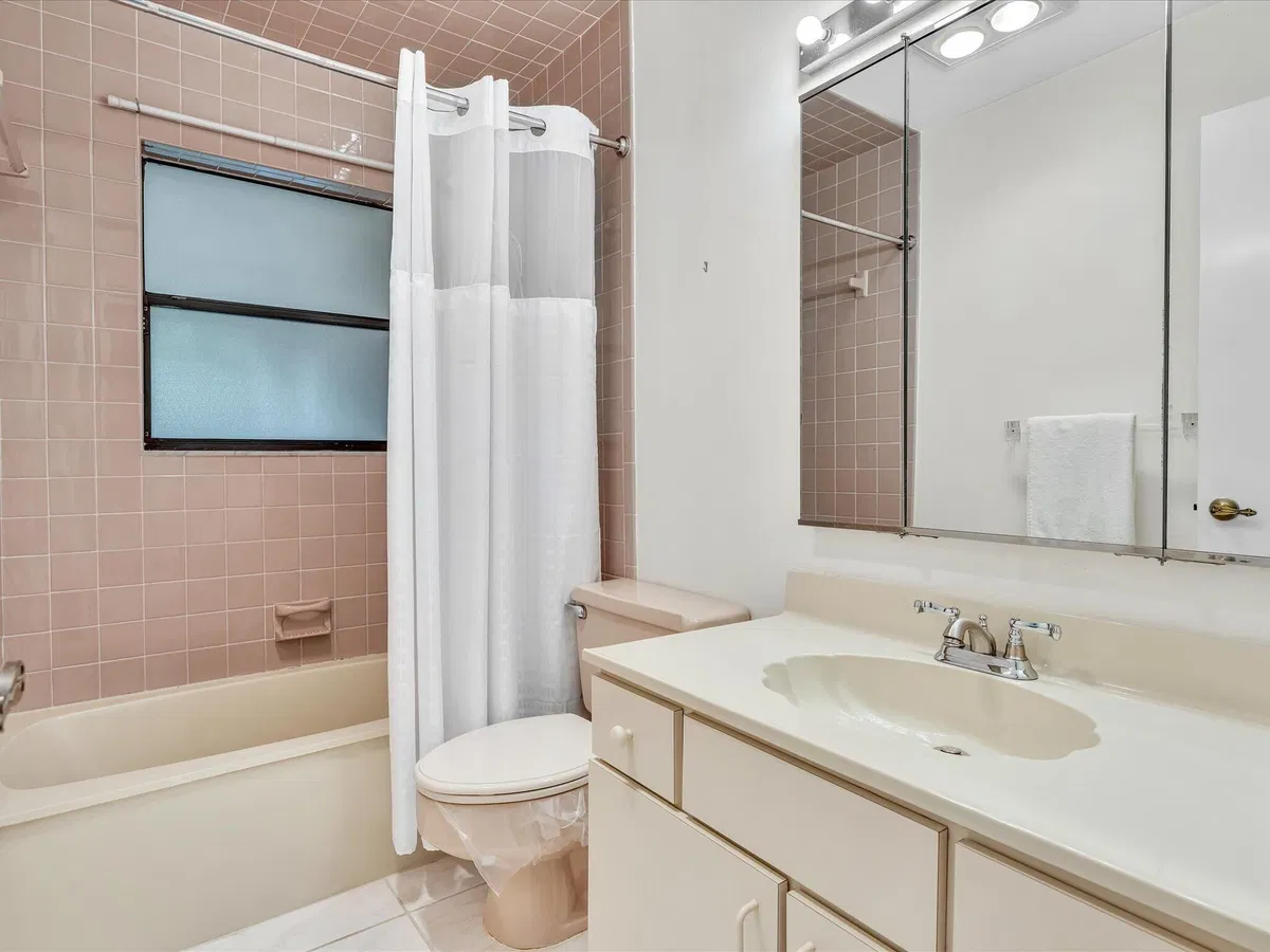  Residence photo 22