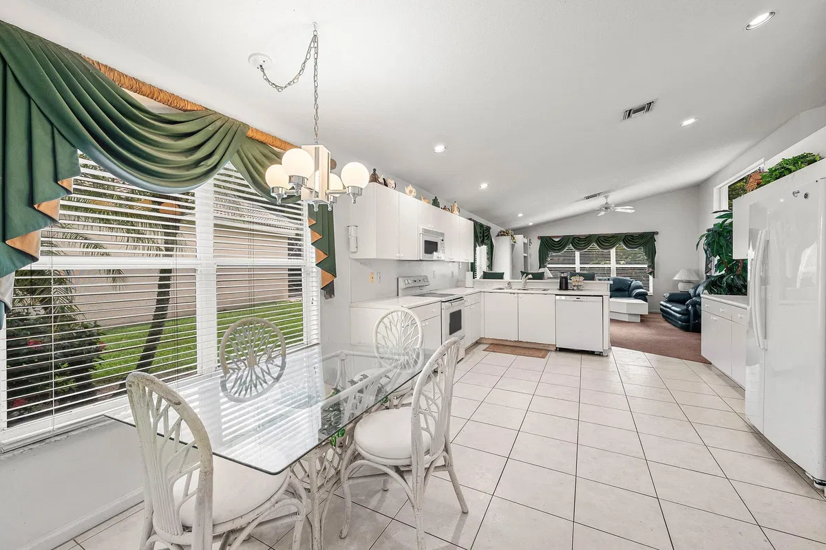 Residence photo 19