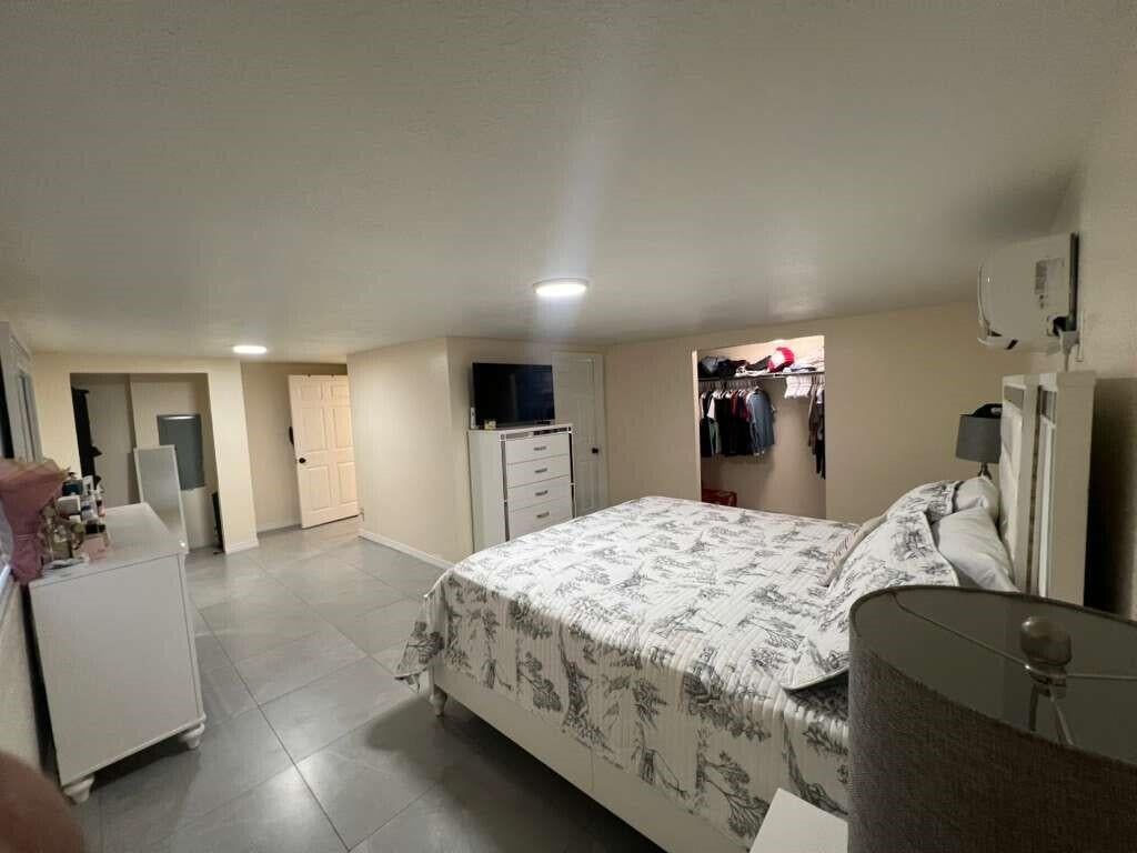 Unit 41 photo 7