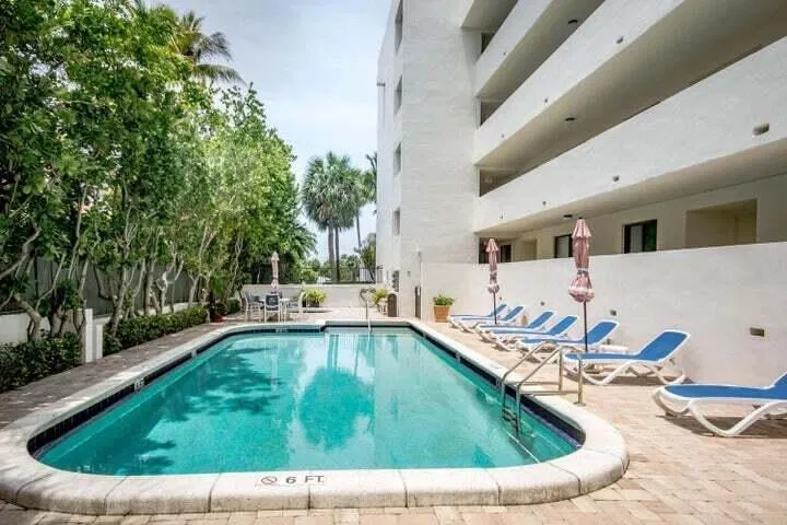 Unit 206 photo 22