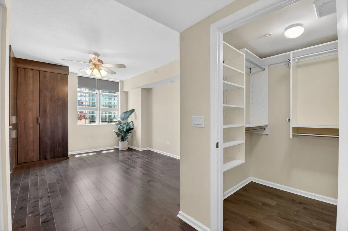 The Metropolitan Unit 511 photo 22