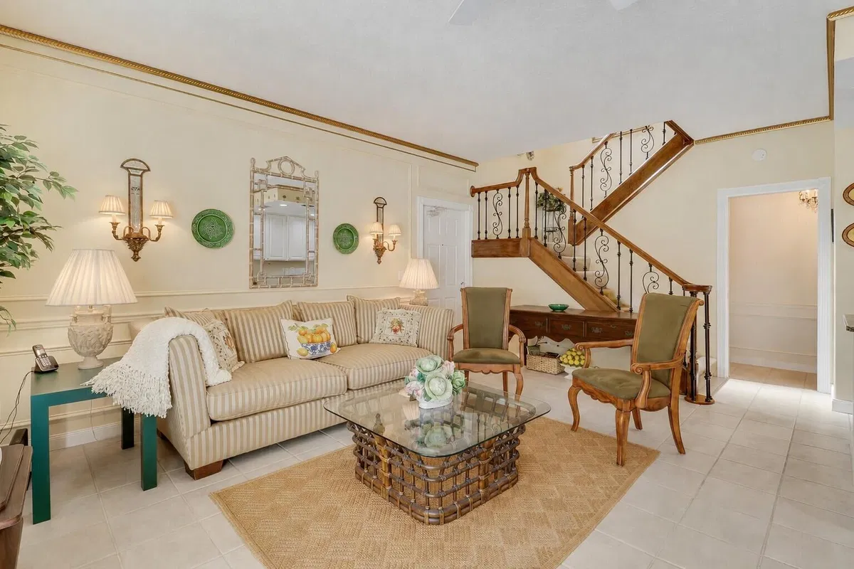  Residence photo 7
