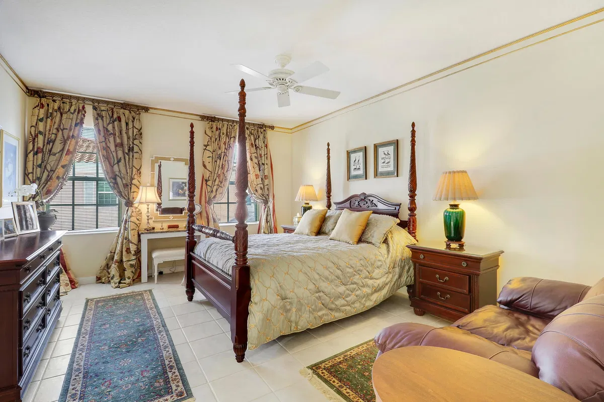  Residence photo 19