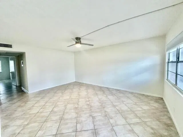 Residence photo 7