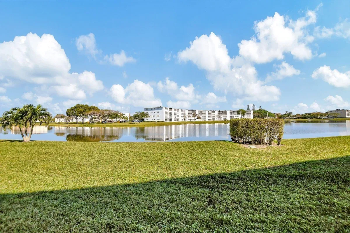 Residence photo 13