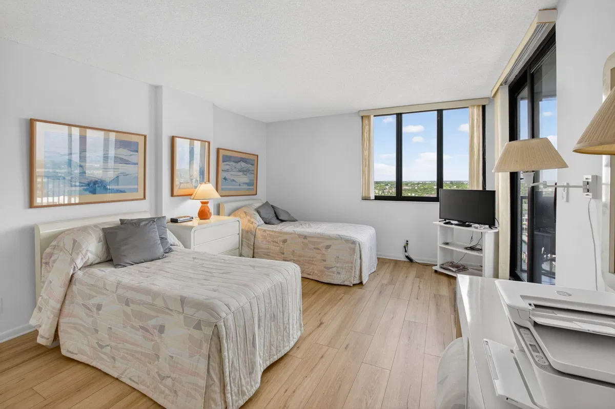 3420 S Ocean Unit 12t photo 16