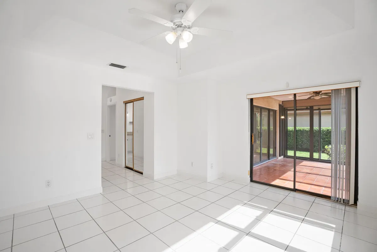 Residence photo 13