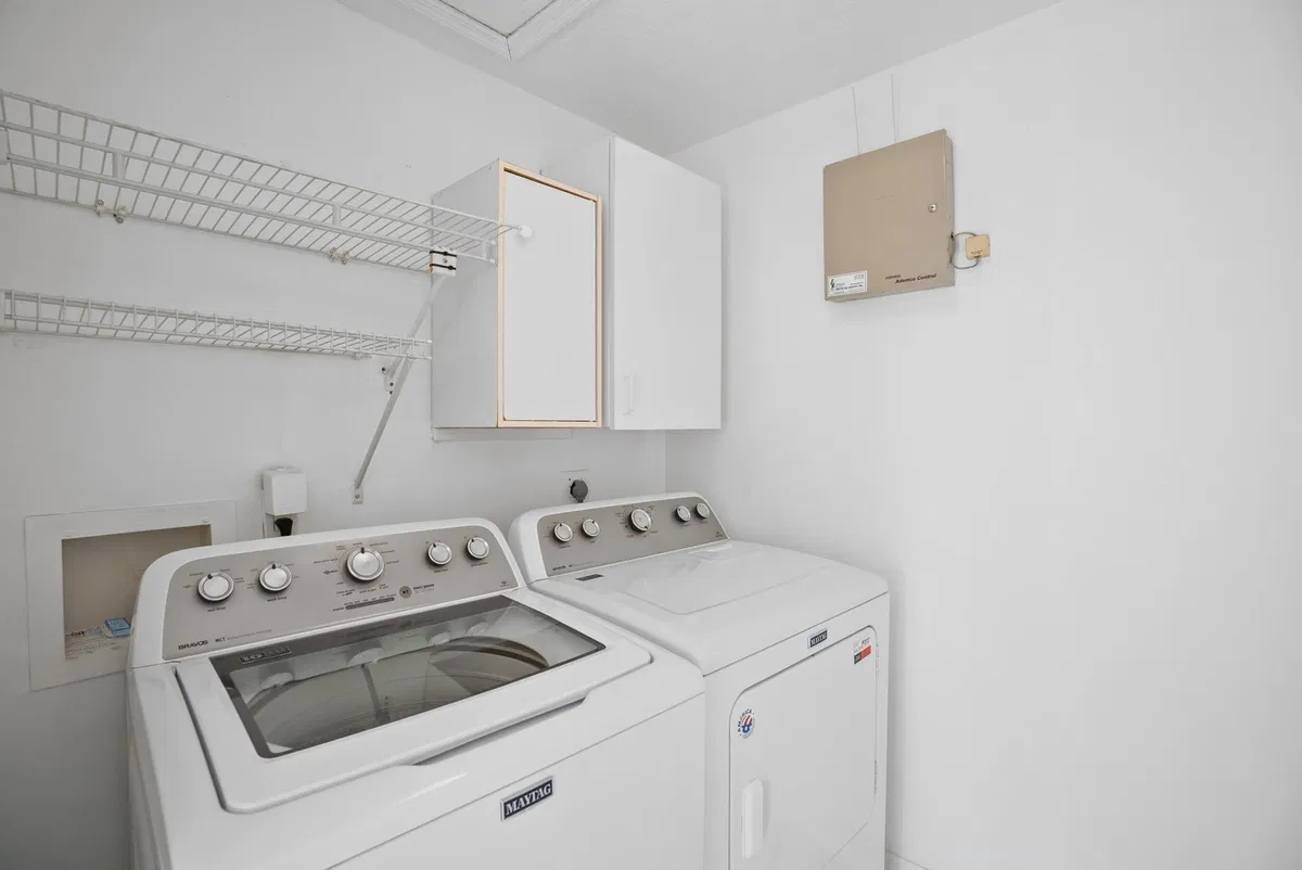 Residence photo 22