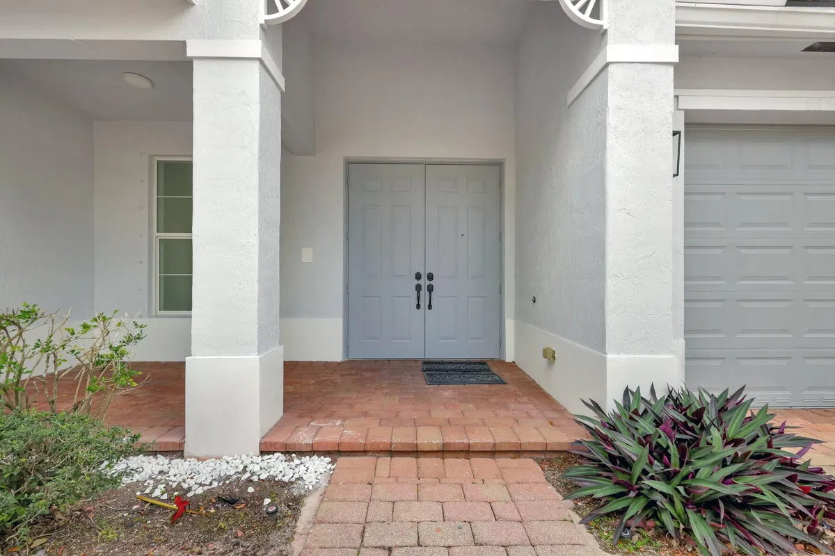 Residence photo 52