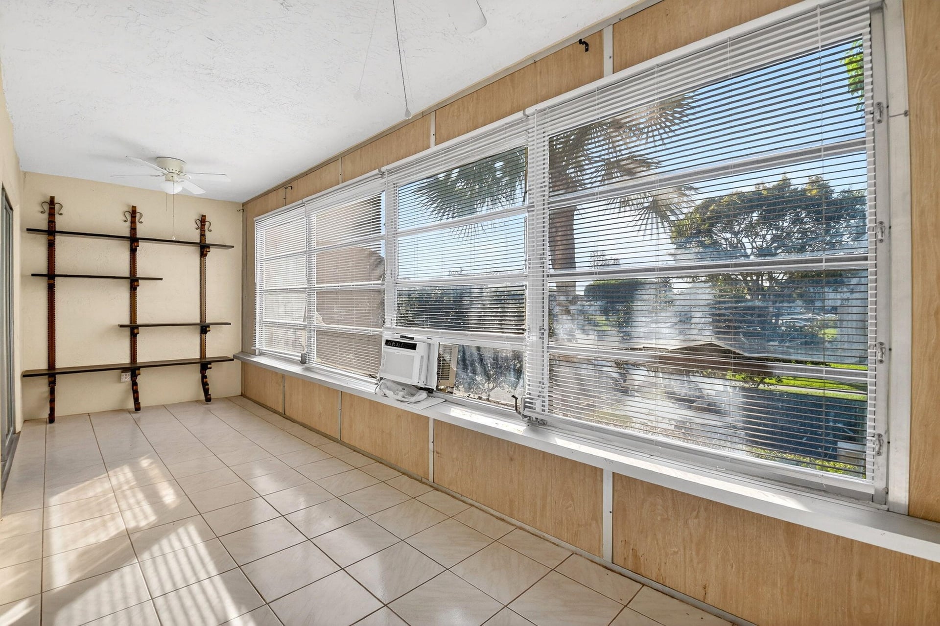 Residence photo 22