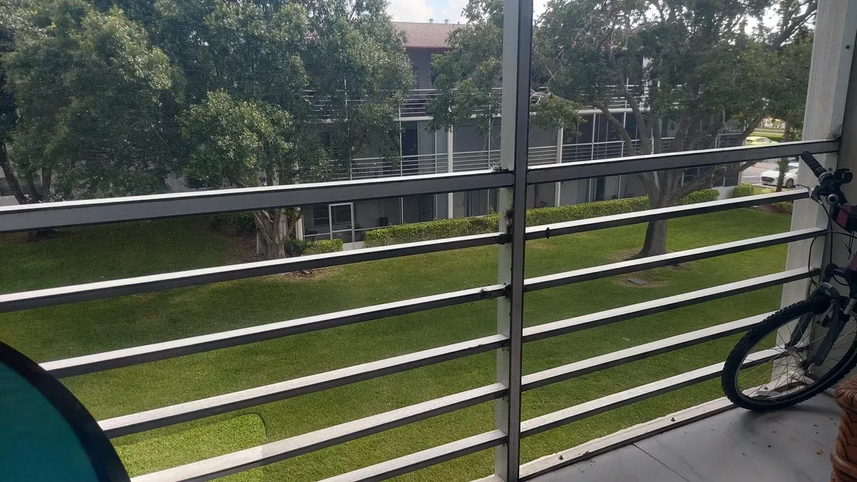  Residence photo 10