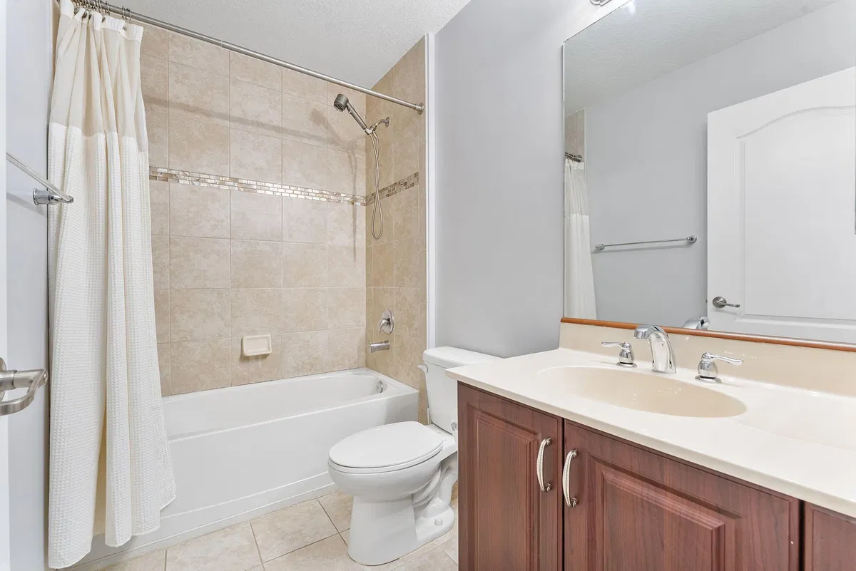 Residence photo 19