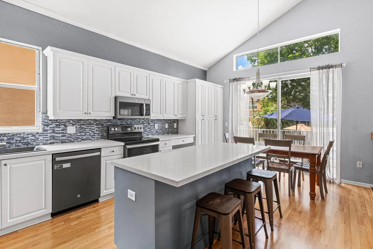 Residence photo 10