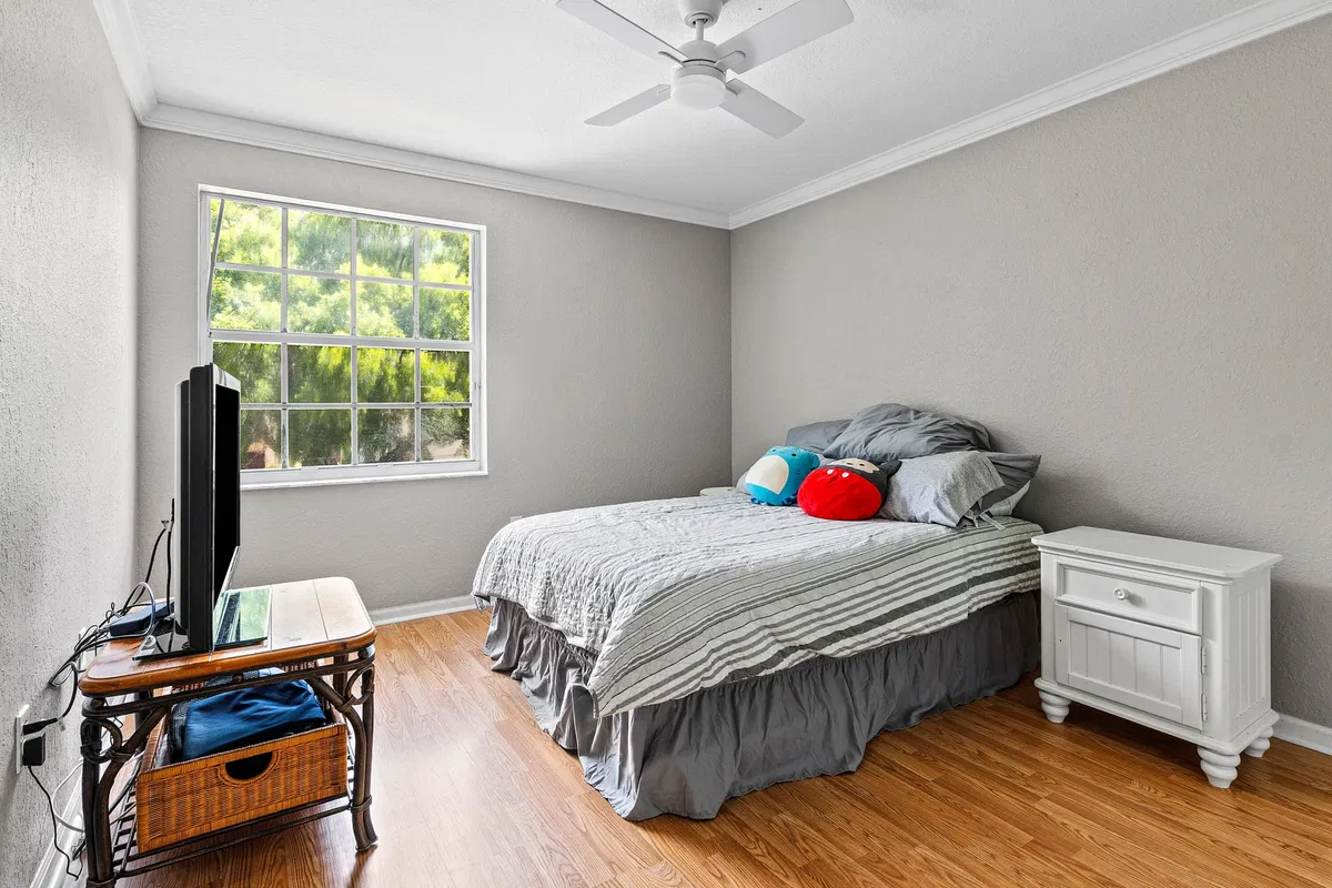 Residence photo 22