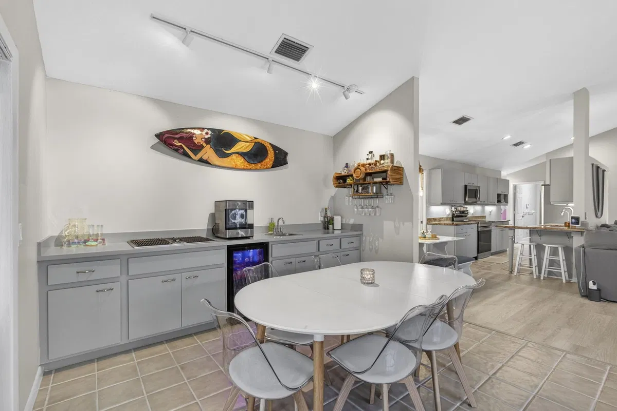 Residence photo 22