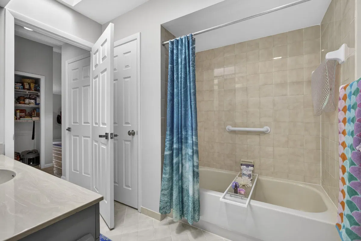 Residence photo 34