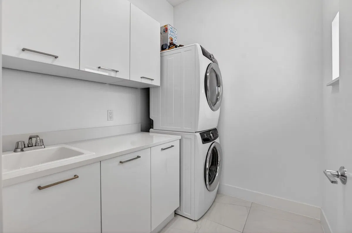 Moderne Boca Residence photo 19