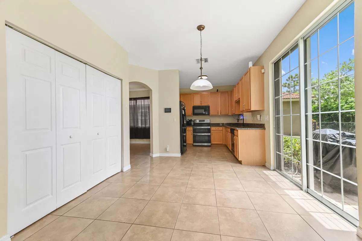 Residence photo 10